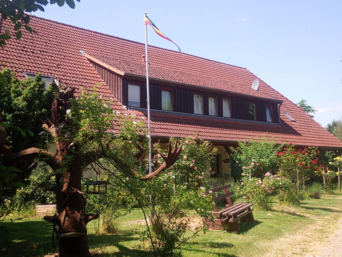 Five Oaks - Rote Wohnung Hohenkirchen  Экстерьер фото