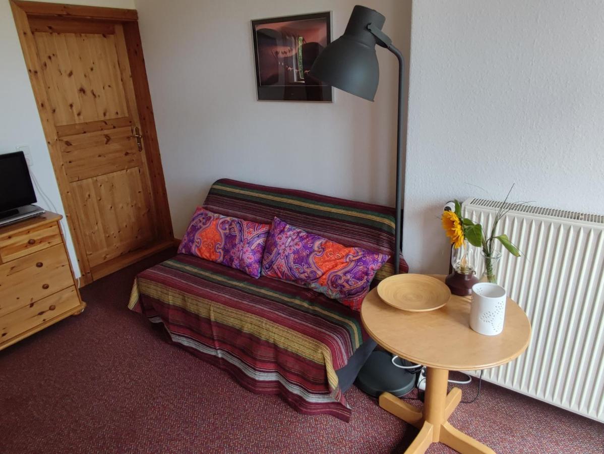 Five Oaks - Rote Wohnung Hohenkirchen  Экстерьер фото